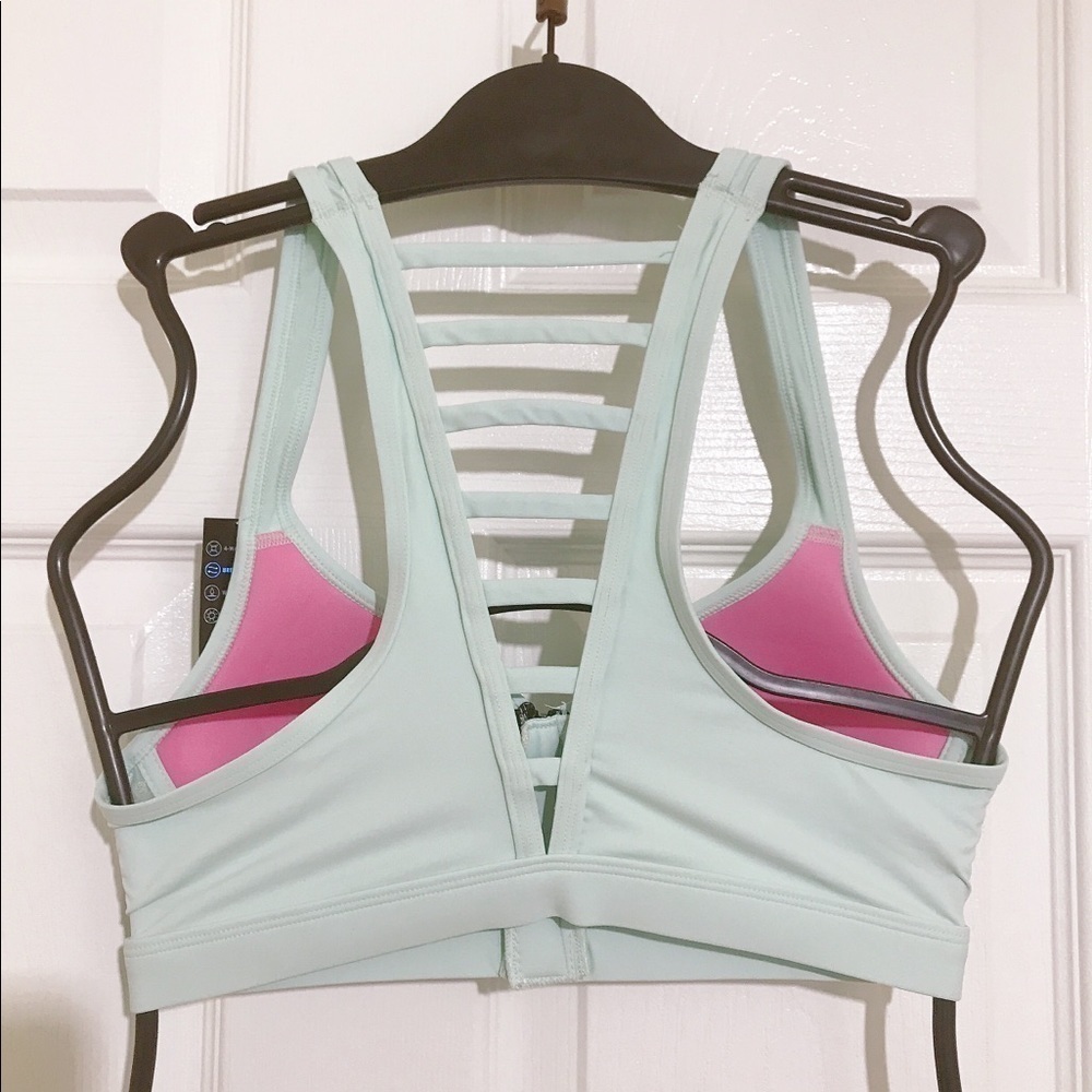 💖 Victoria’s Secret PINK Sports Bra - Picture 2 of 3